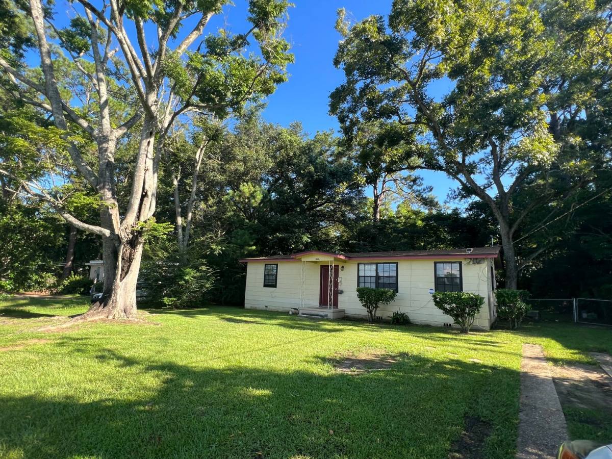 House for rent at 1806 Pepper Dr, Tallahassee, FL 32304