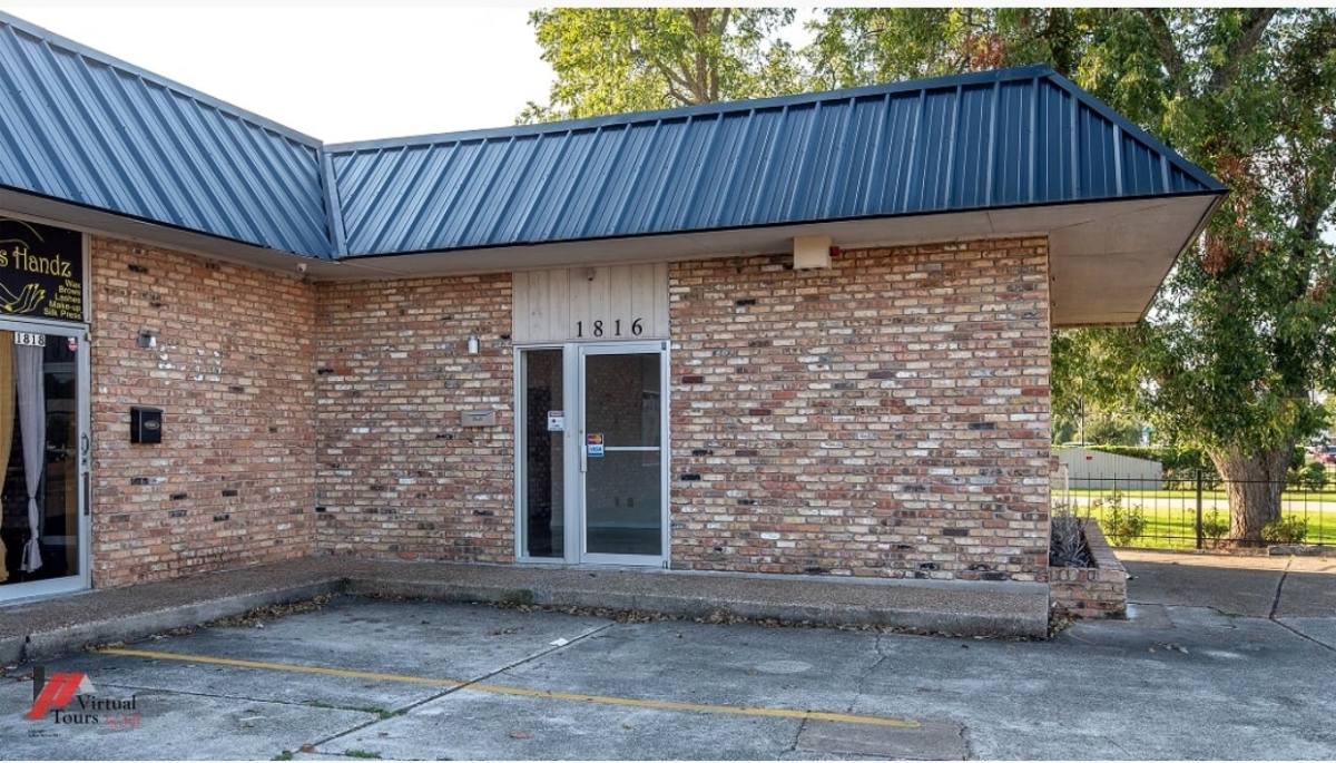 Apartment for rent at 1816 Benton Rd, Bossier City, LA 71111
