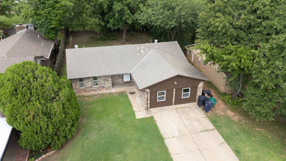 House for rent at 5017 S Briarwood Dr, Oklahoma City, OK 73135