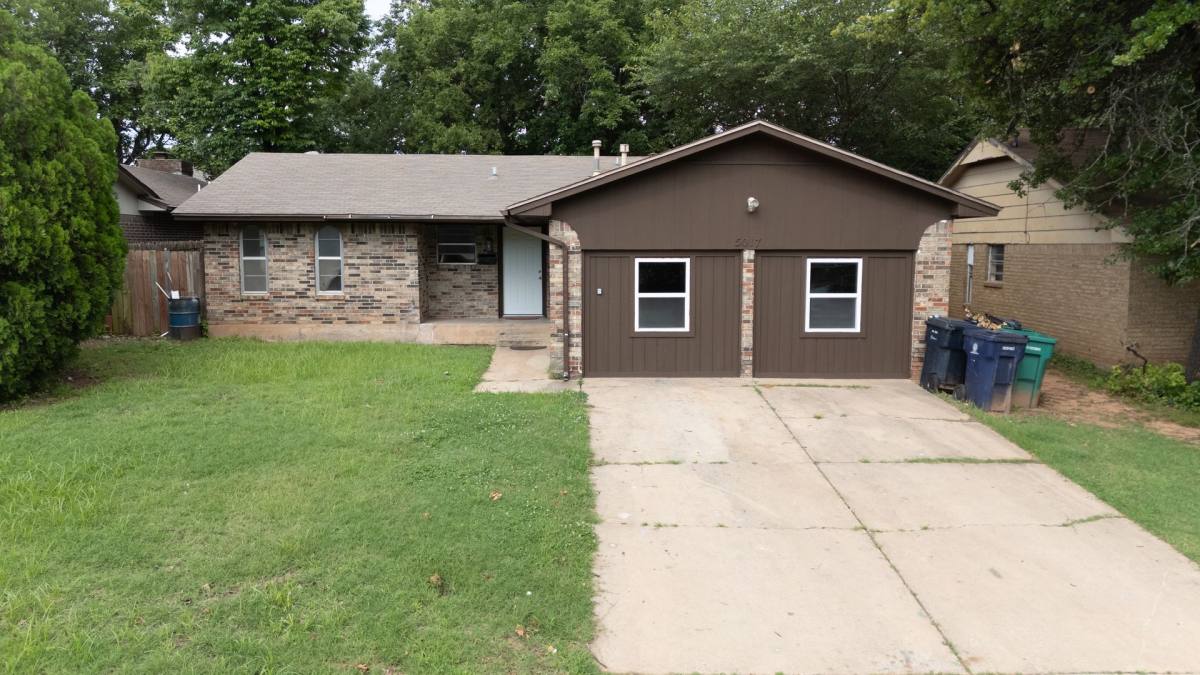 House for rent at 5017 S Briarwood Dr, Oklahoma City, OK 73135