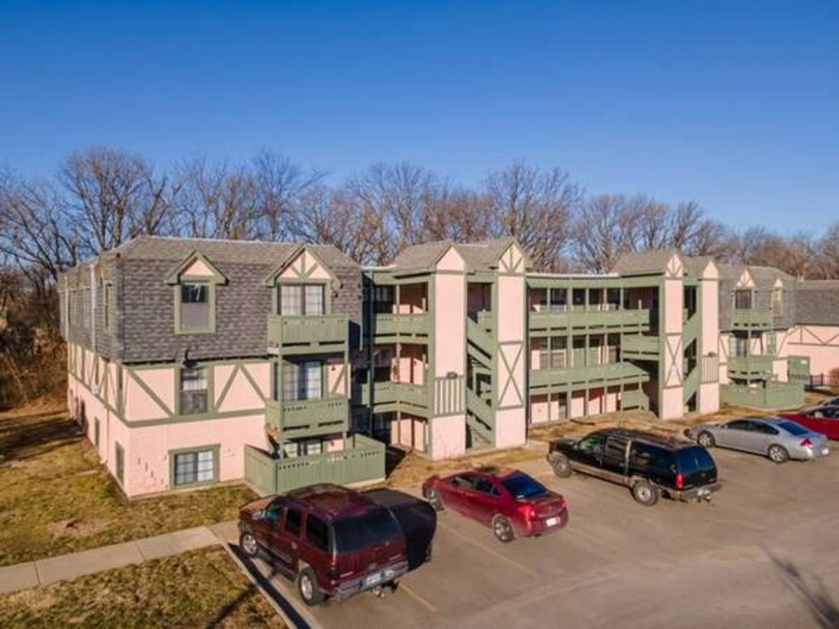 Apartment for rent at 2937 SW McClure Rd, Topeka, KS 66614