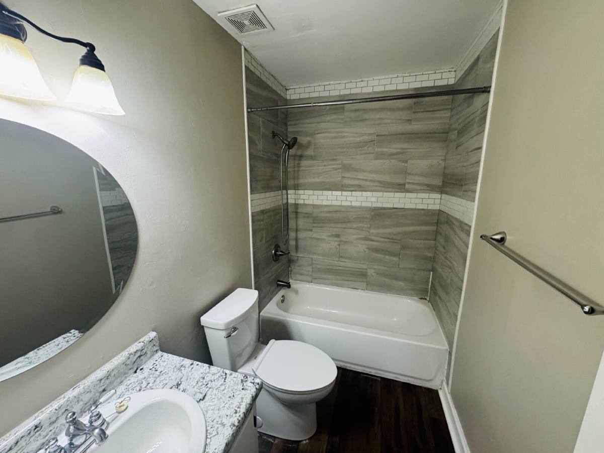 Apartment for rent at 807 E Cottonwood Highway 2, Dothan, AL 36301