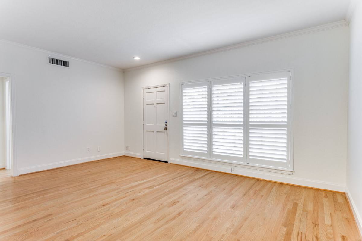 Condo for rent at 4405 Bellaire Dr S #119, Fort Worth, TX 76109