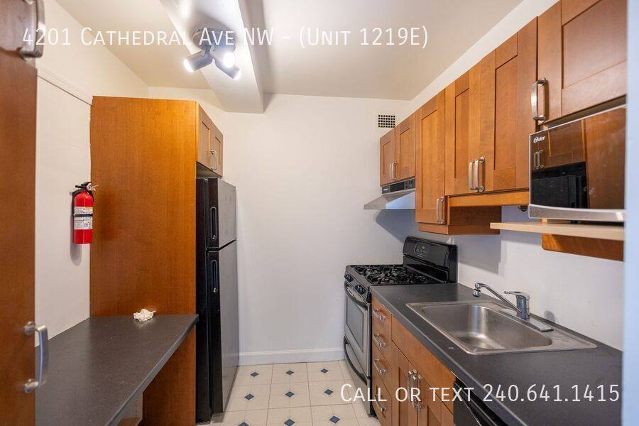 Condo for rent at 4201 Cathedral Ave NW #1219E, Washington, DC 20016