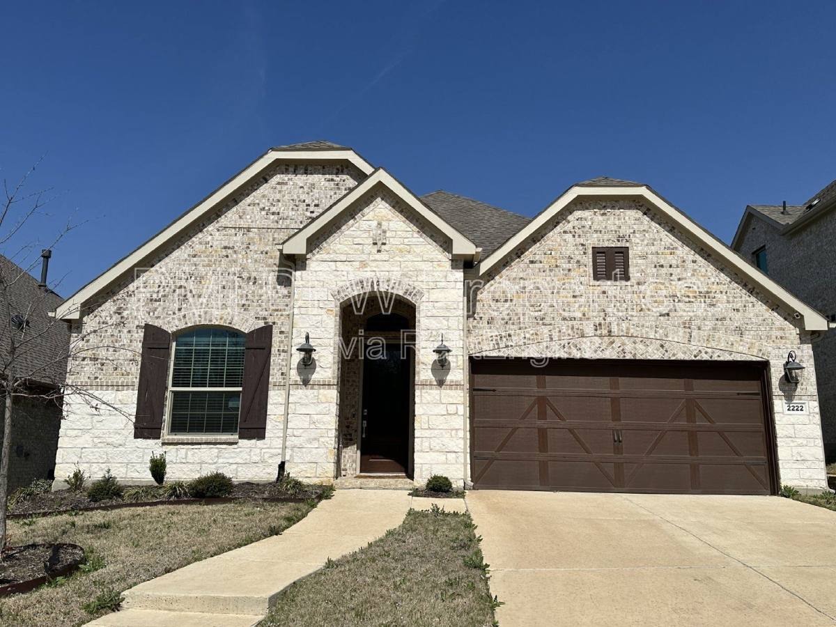 House for rent at 2222 McMullin Dr, Euless, TX 76040