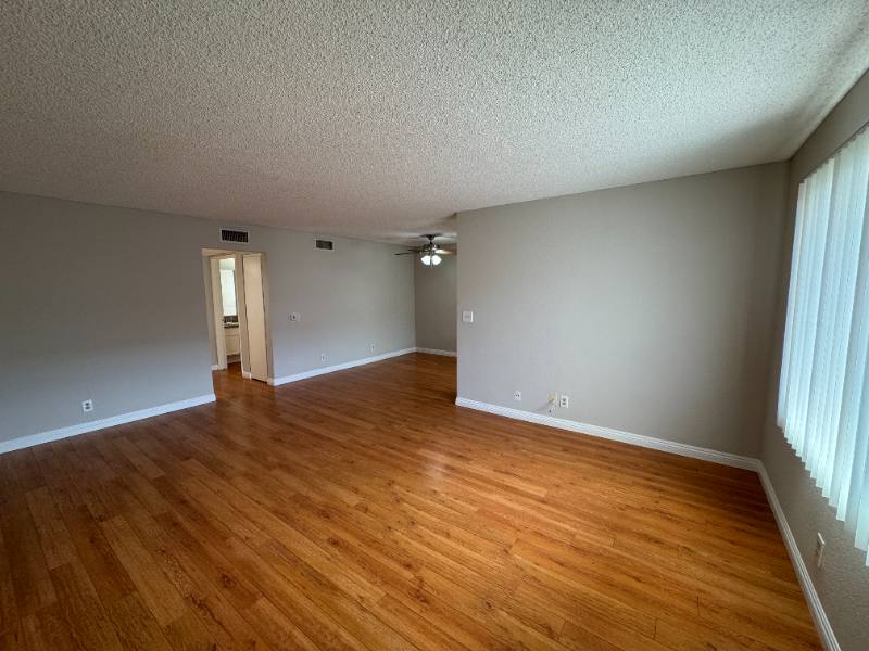 Apartment for rent at 626 E Verdugo Ave #T, Burbank, CA 91501