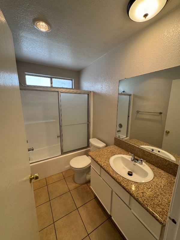 Apartment for rent at 626 E Verdugo Ave #T, Burbank, CA 91501