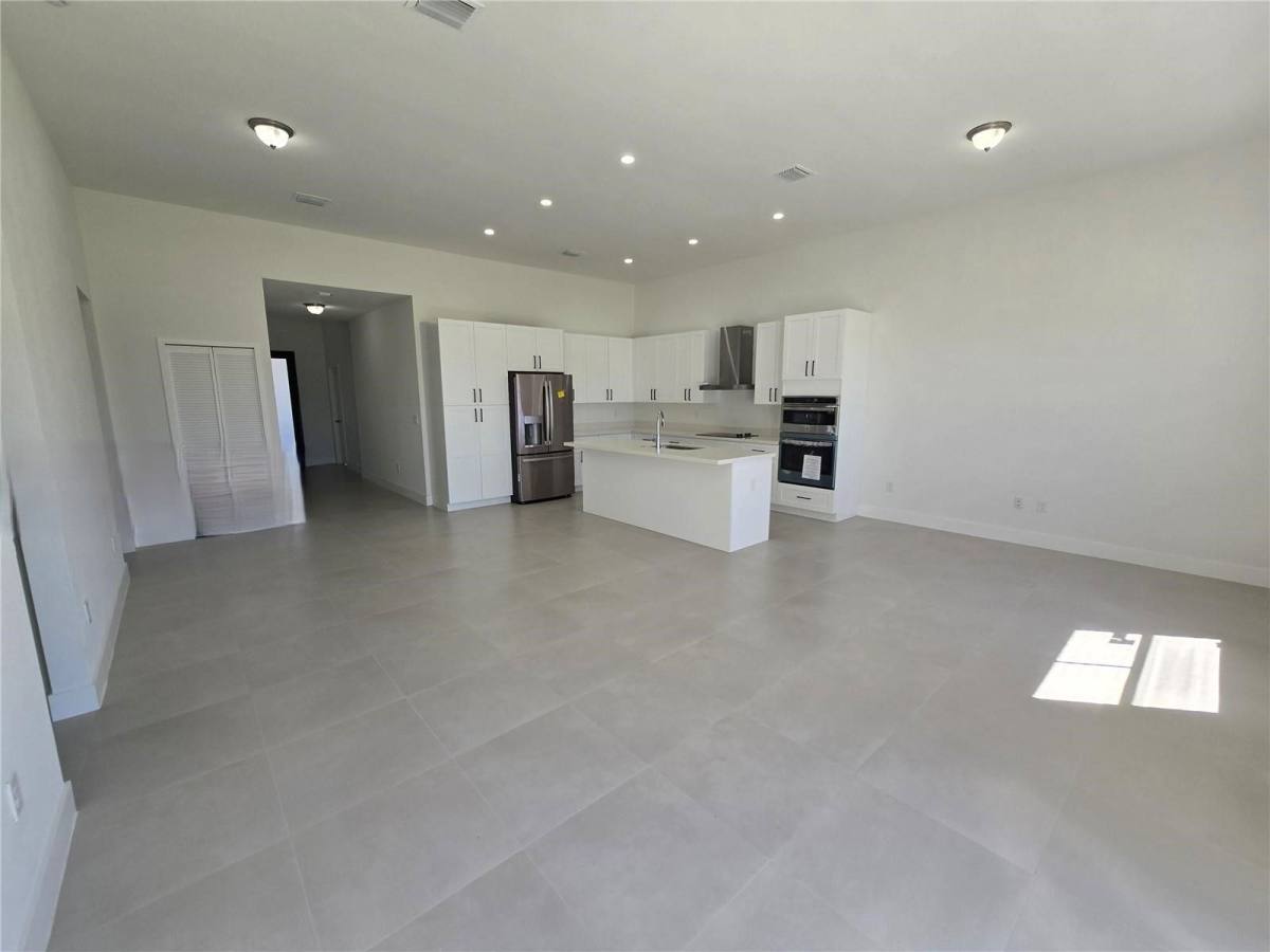 House for rent at 19534 SW 324th St, Homestead, FL 33030
