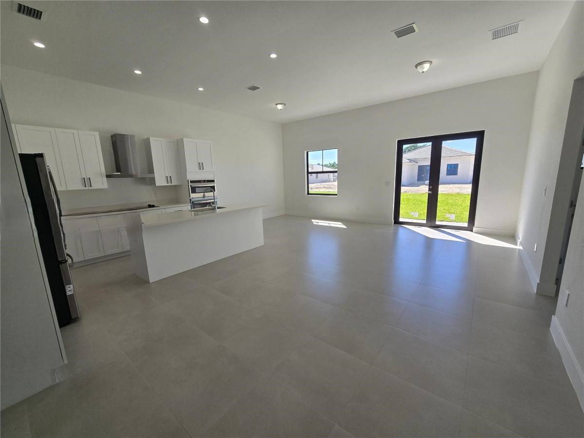 House for rent at 19534 SW 324th St, Homestead, FL 33030