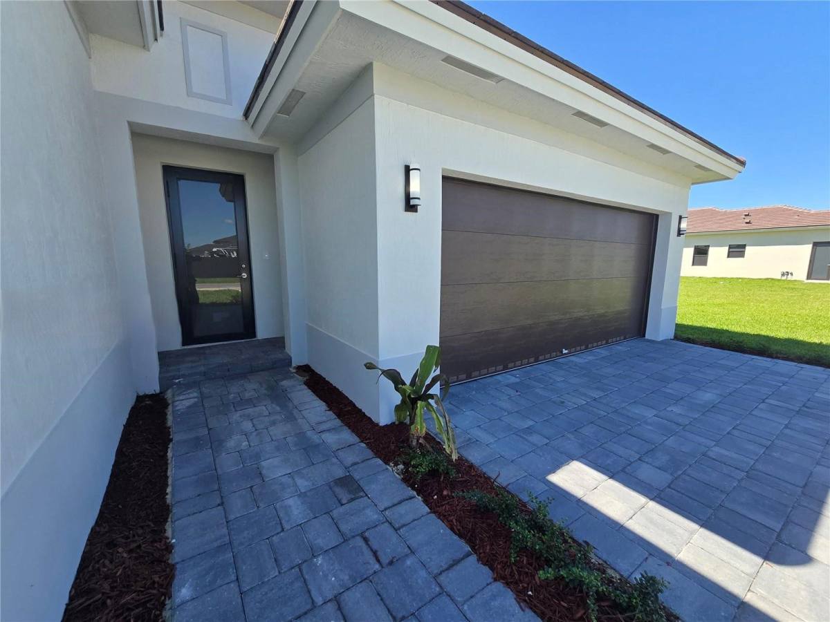 House for rent at 19534 SW 324th St, Homestead, FL 33030