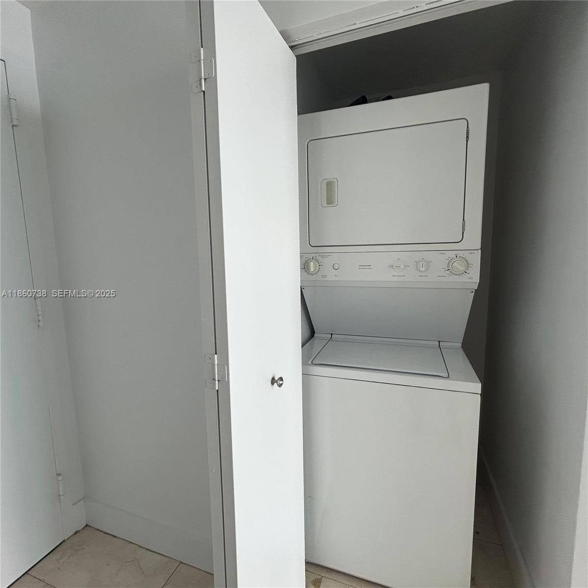 90 SW 3rd St, Miami, FL 33130 - Condo For Rent - Image 5