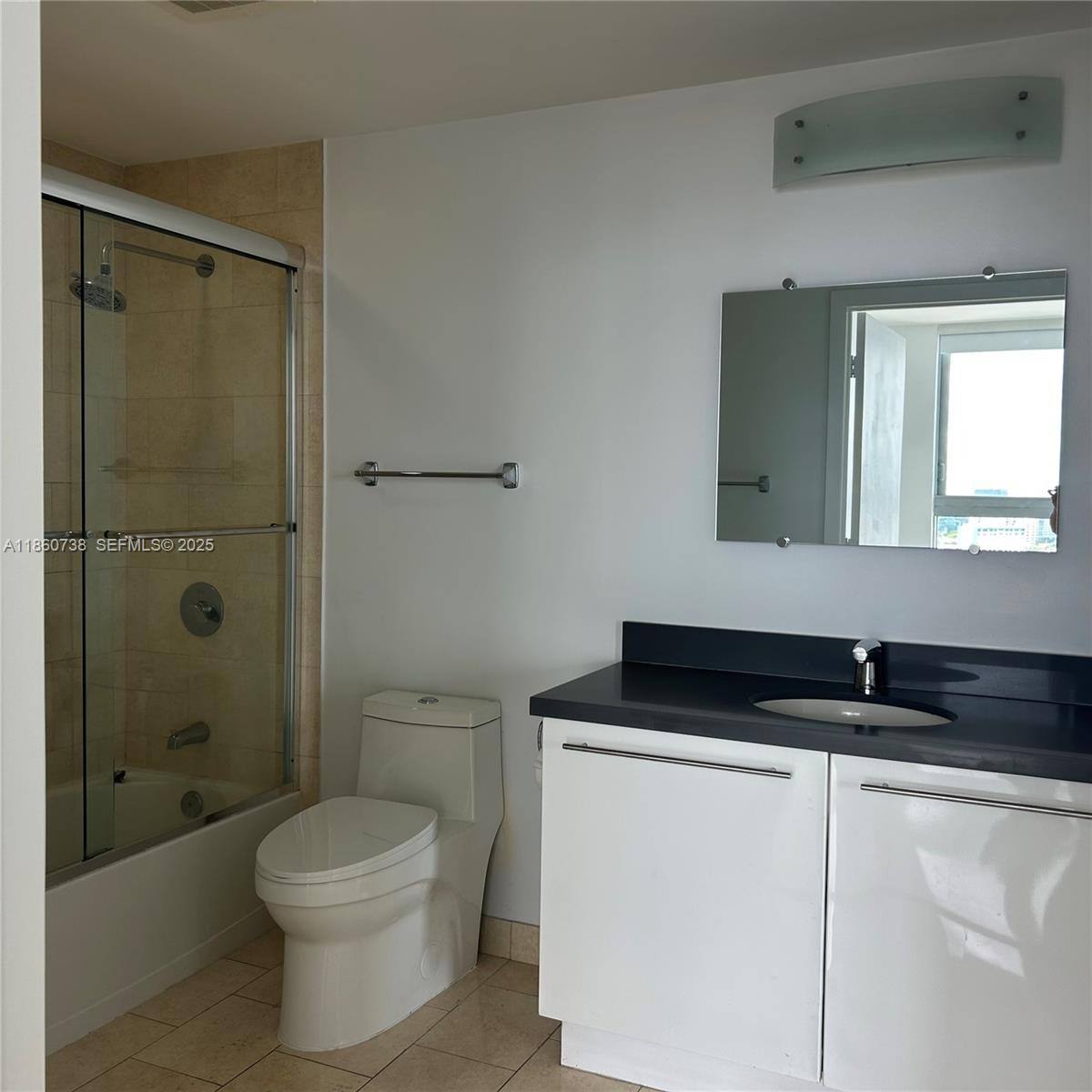 90 SW 3rd St, Miami, FL 33130 - Condo For Rent - Image 2