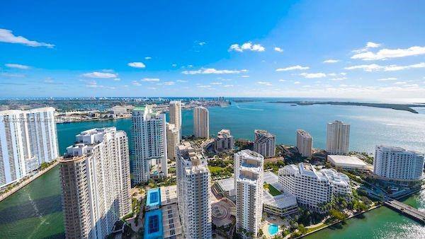 90 SW 3rd St, Miami, FL 33130 - Condo For Rent - Image 1