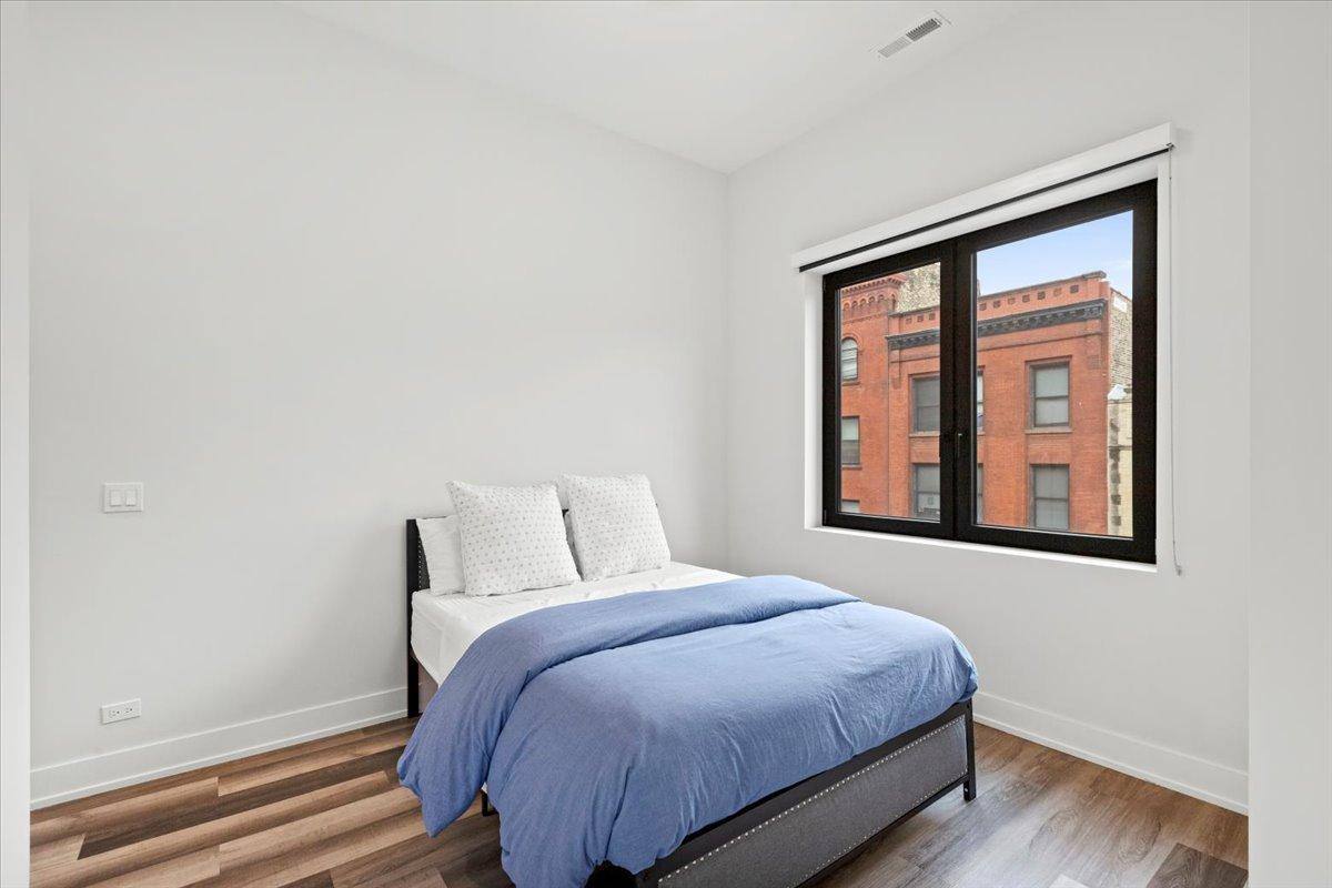Apartment for rent at 2317 N Clark #301, Chicago, IL 60614