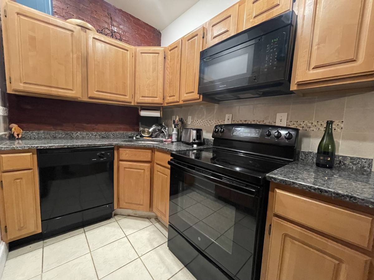 Apartment for rent at 1122 Commonwealth Ave #1, Allston, MA 02134