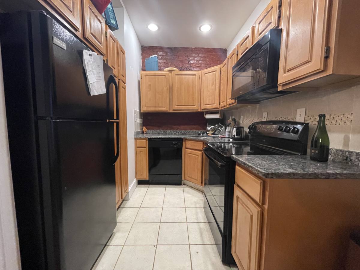 Apartment for rent at 1122 Commonwealth Ave #1, Allston, MA 02134