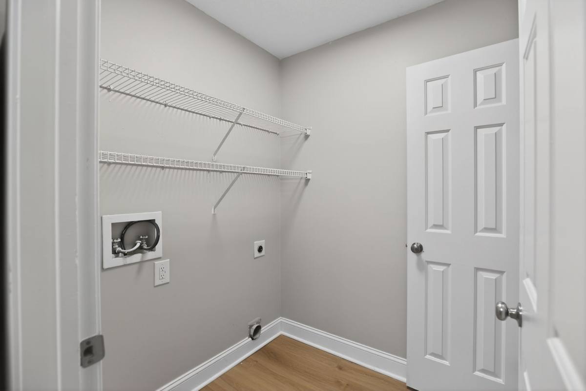 Apartment for rent at 100 Alex Place, Livingston, AL 35470