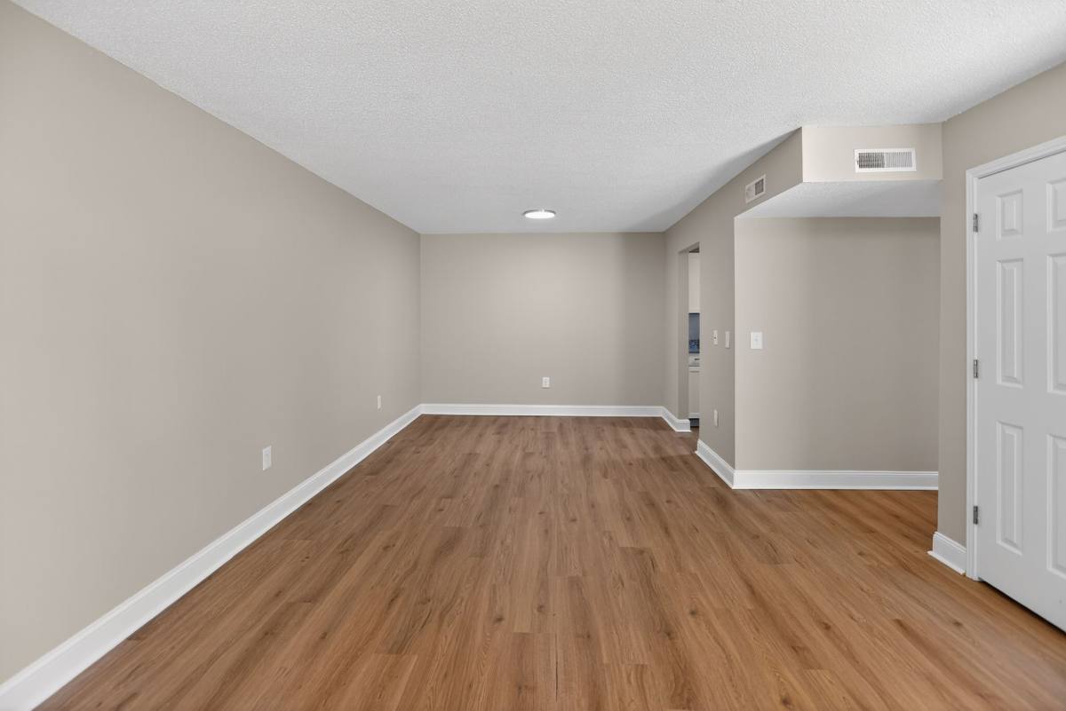 Apartment for rent at 100 Alex Place, Livingston, AL 35470