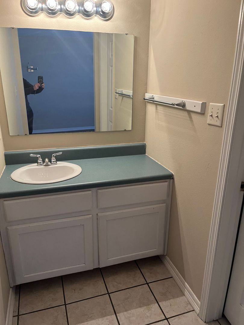 Apartment for rent at 204 Fort St, Barling, AR 72923