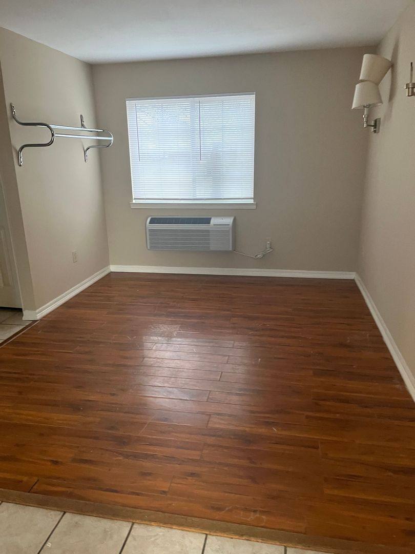Apartment for rent at 204 Fort St, Barling, AR 72923