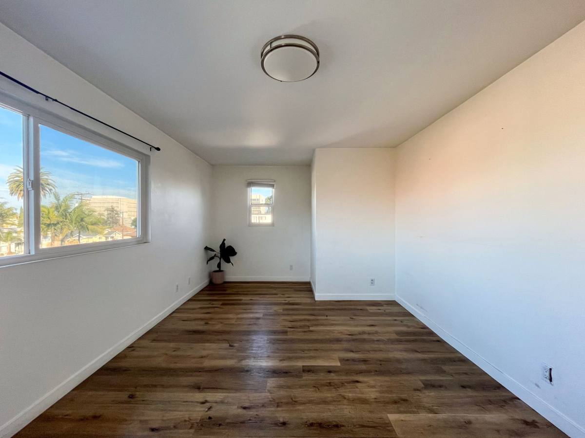 Apartment for rent at 110 S Eucalyptus Ave, Inglewood, CA 90301