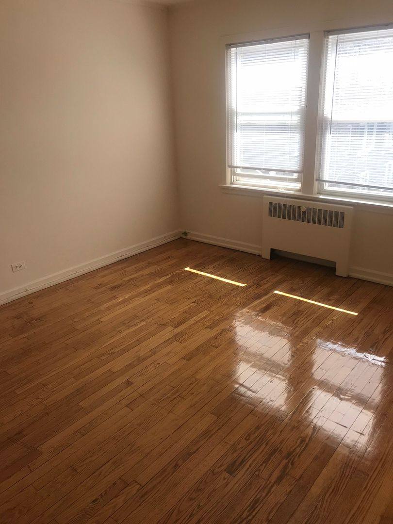 Apartment for rent at 950-62 Dobson St, Evanston, IL 60202