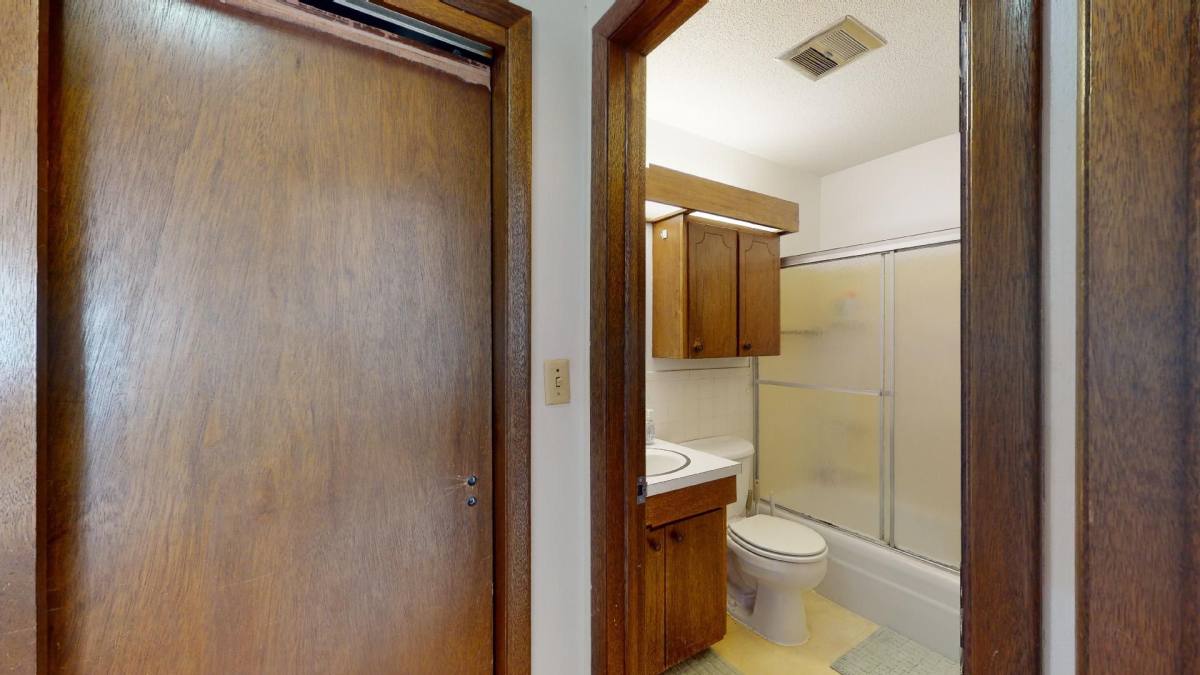 Apartment for rent at 216 Campus Ave, Ames, IA 50014