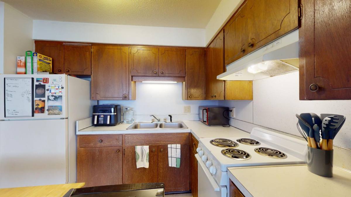 Apartment for rent at 216 Campus Ave, Ames, IA 50014