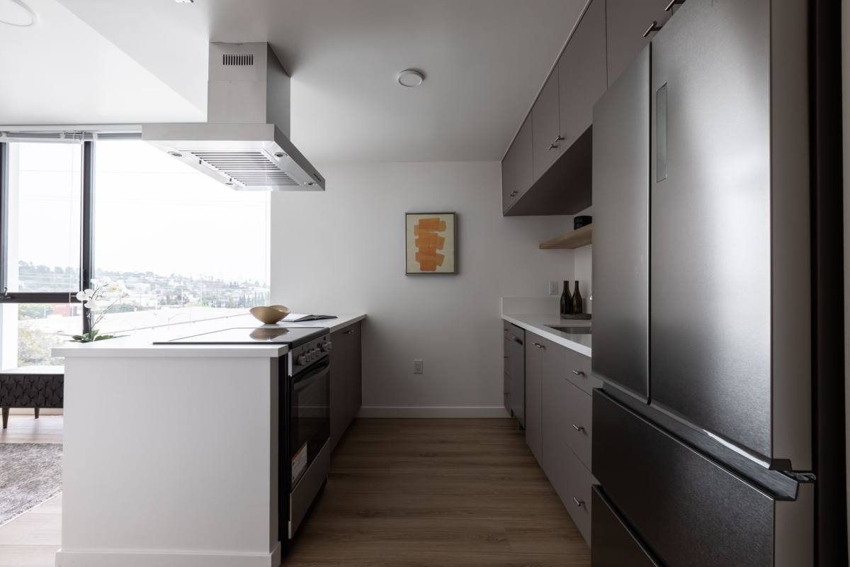 Apartment for rent at 4575 Santa Monica Blvd, Los Angeles, CA 90029