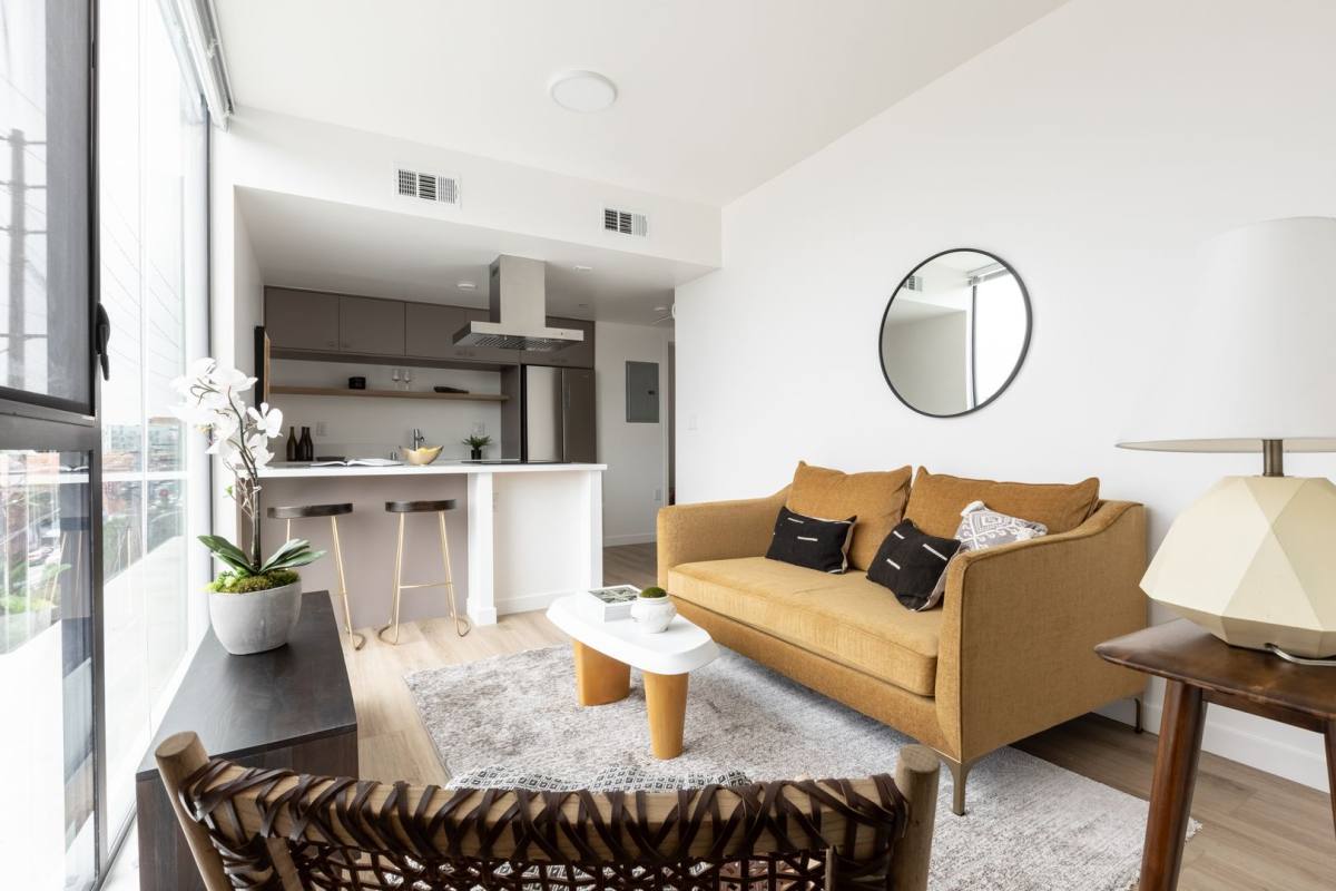 Apartment for rent at 4575 Santa Monica Blvd, Los Angeles, CA 90029