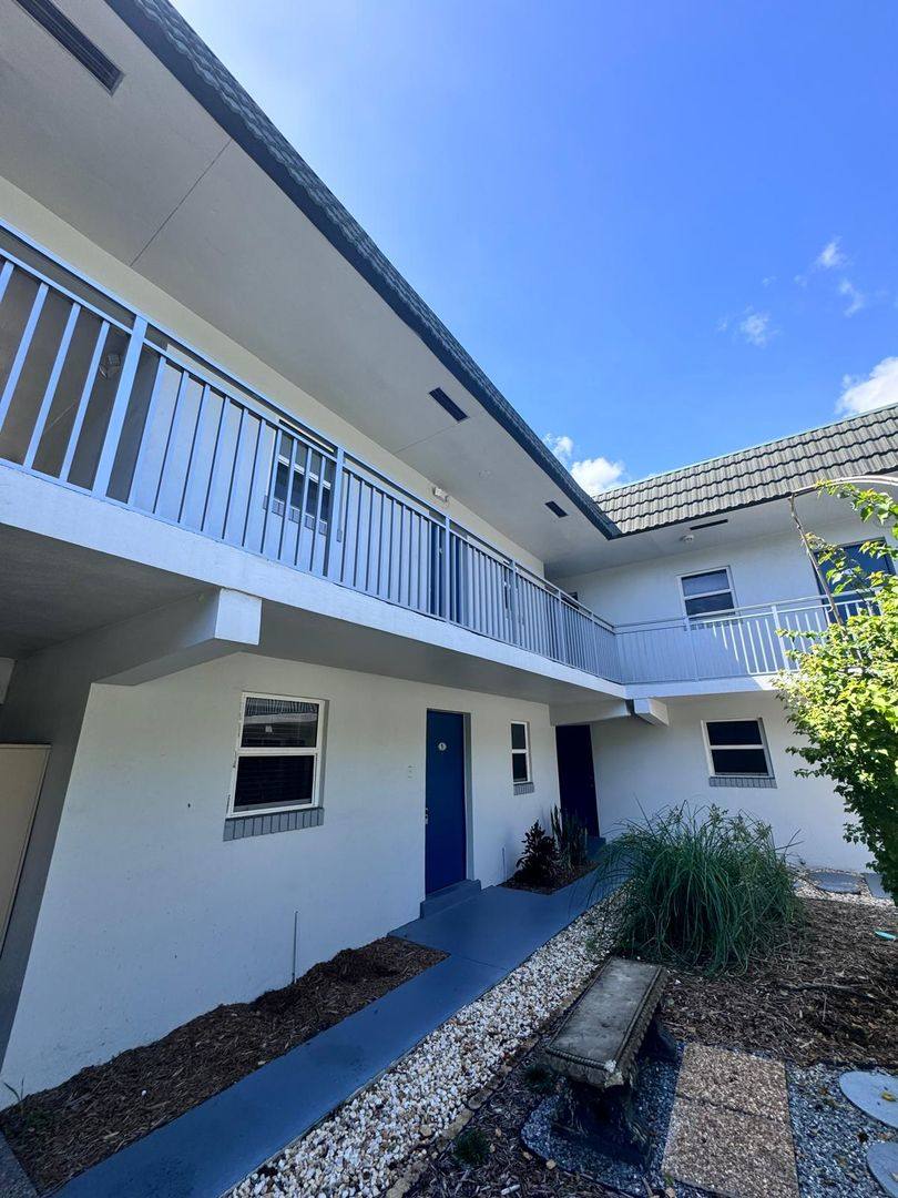 Apartment for rent at 1001 SE 16 St #1, Fort Lauderdale, FL 33316