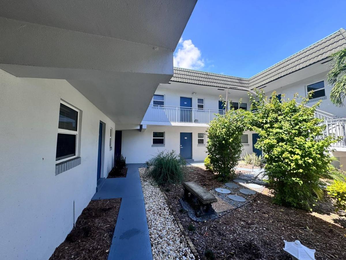 Apartment for rent at 1001 SE 16 St #1, Fort Lauderdale, FL 33316