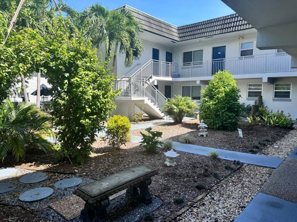 Apartment for rent at 1001 SE 16 St #1, Fort Lauderdale, FL 33316