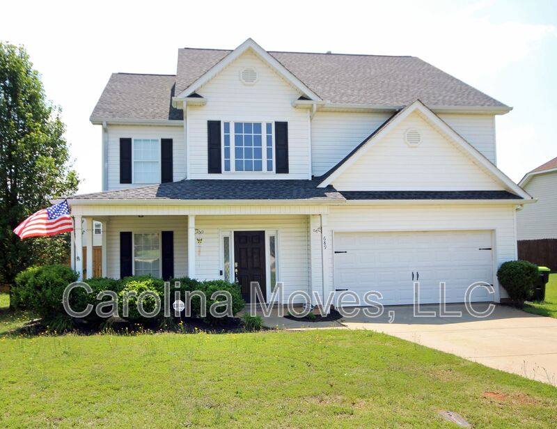 House for rent at 689 Flintrock Dr, Boiling Springs, SC 29316