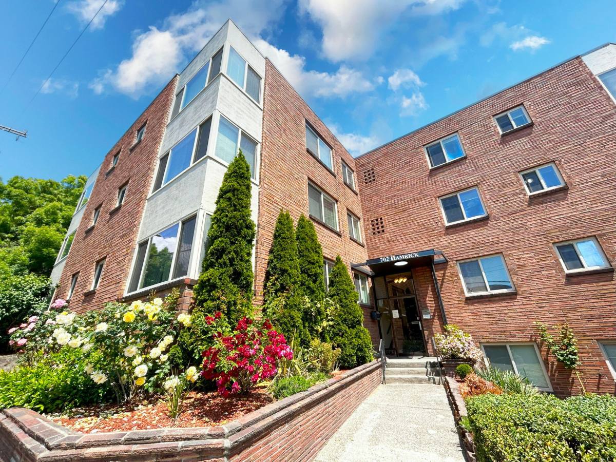 Apartment for rent at 702-705 2nd Ave W, Seattle, WA 98119