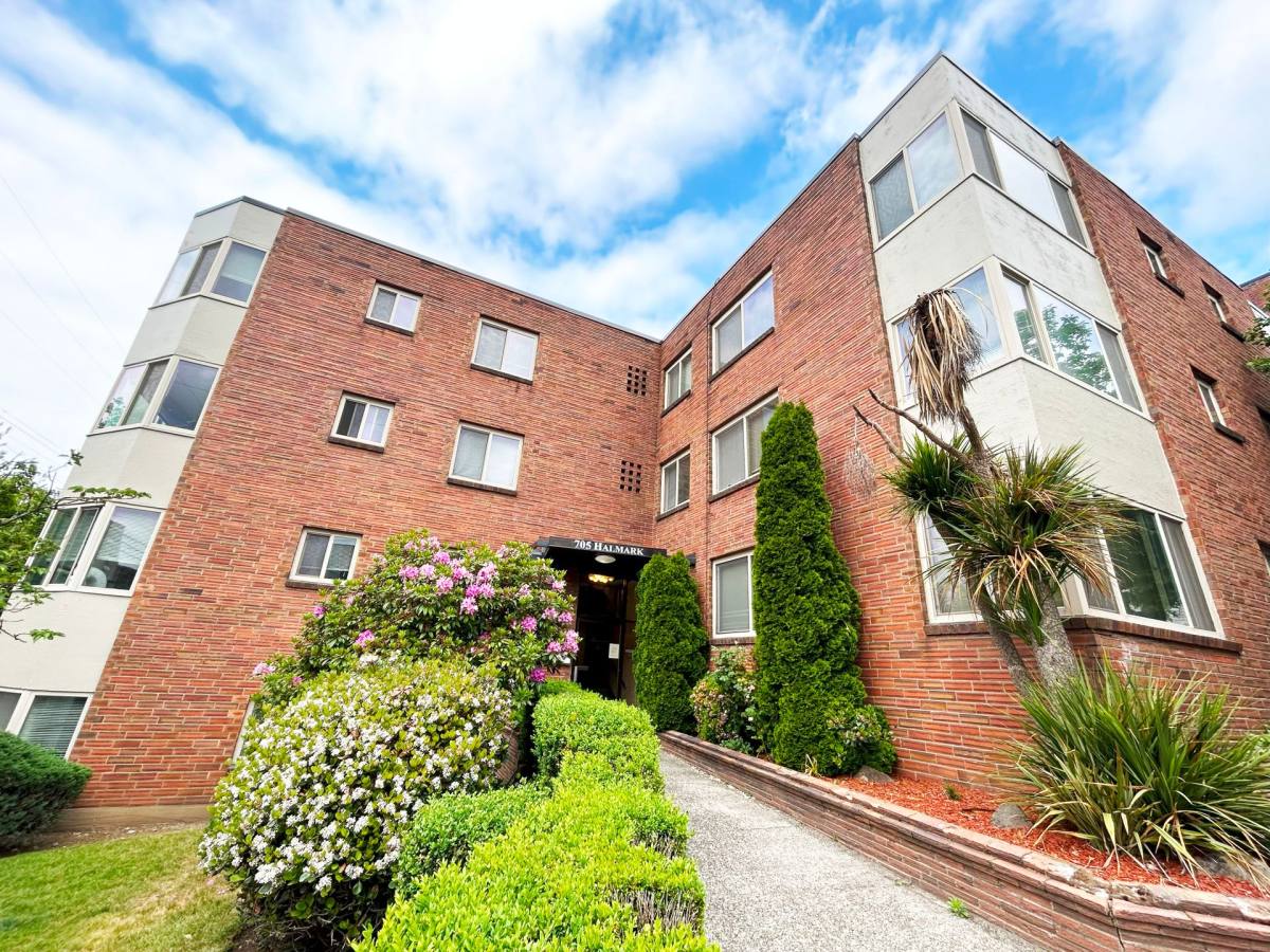 Apartment for rent at 702-705 2nd Ave W, Seattle, WA 98119