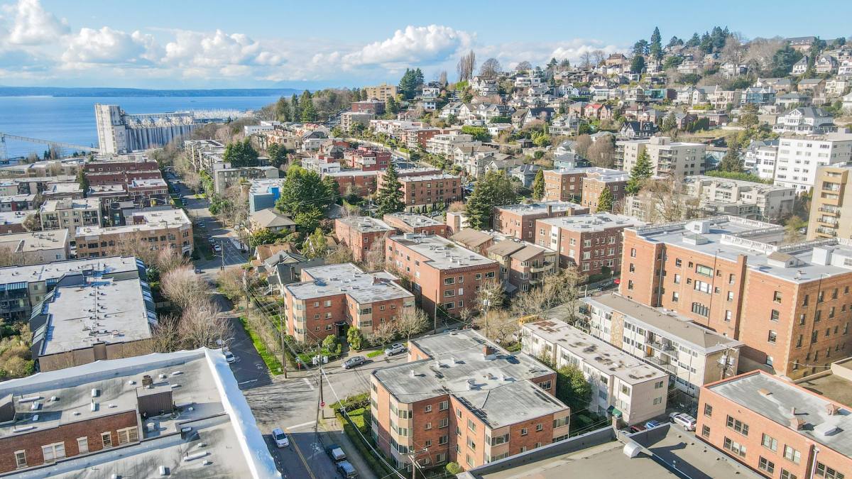 Apartment for rent at 702-705 2nd Ave W, Seattle, WA 98119