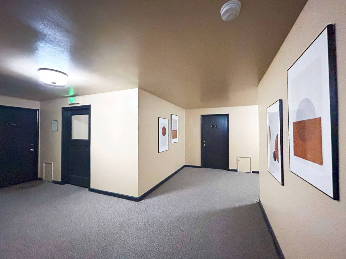 Apartment for rent at 702-705 2nd Ave W, Seattle, WA 98119