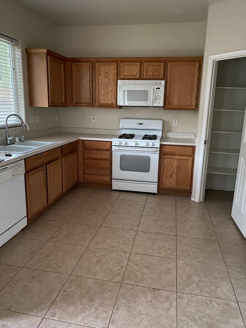 House for rent at 2820 Dowitcher Ave, North Las Vegas, NV 89084