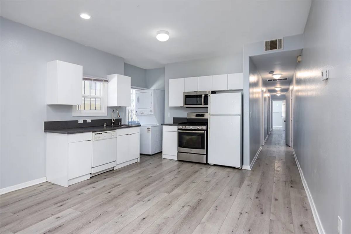 Apartment for rent at 1220 W 27th St, Los Angeles, CA 90007