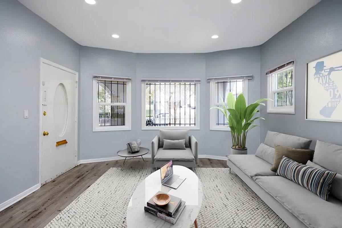 Apartment for rent at 1220 W 27th St, Los Angeles, CA 90007
