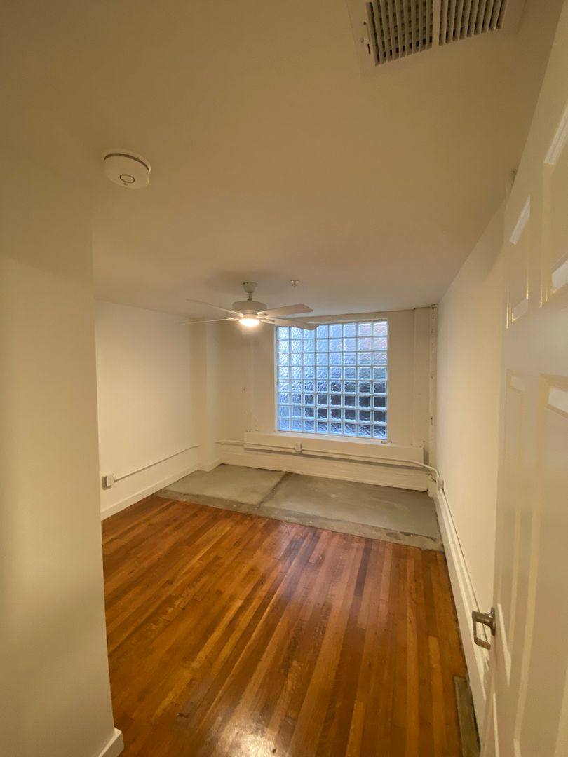 Apartment for rent at 415 E Grace St, Richmond, VA 23219