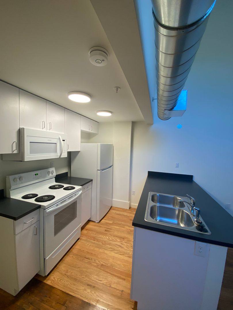 Apartment for rent at 415 E Grace St, Richmond, VA 23219