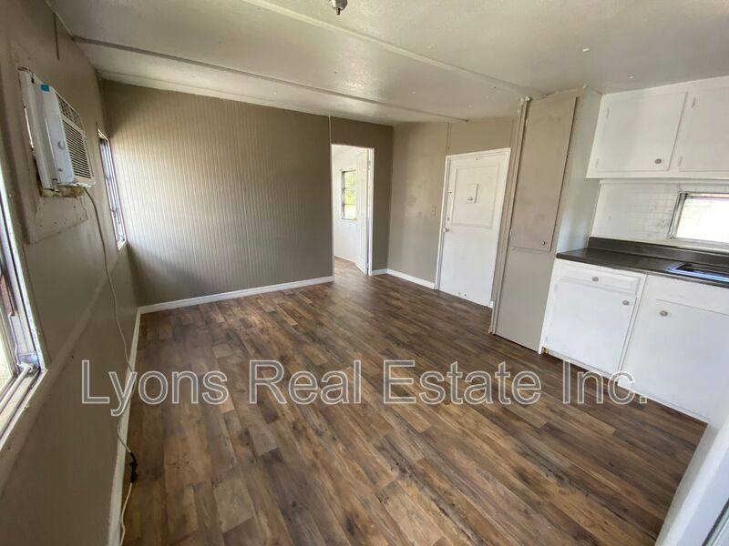 Apartment for rent at 4900 Tice St #5, Fort Myers, FL 33905