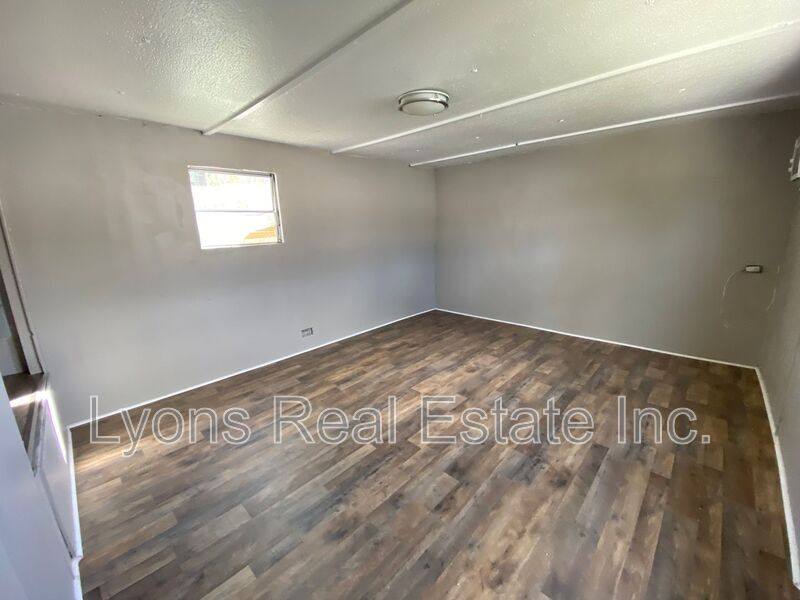 Apartment for rent at 4900 Tice St #5, Fort Myers, FL 33905