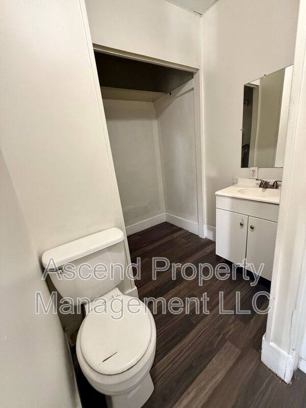 Apartment for rent at 2810 E 46th St #B, Chattanooga, TN 37407
