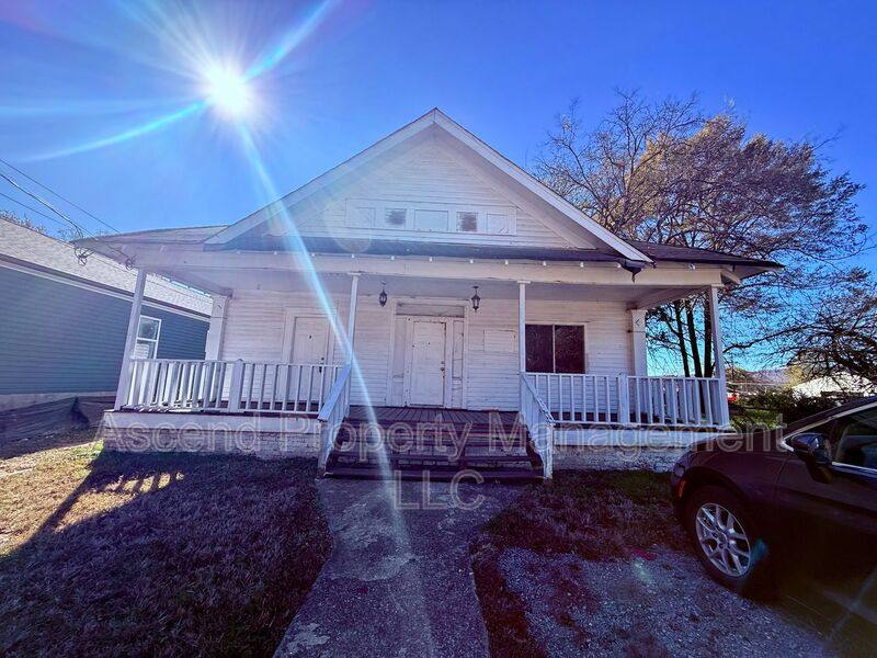 Apartment for rent at 2810 E 46th St #B, Chattanooga, TN 37407