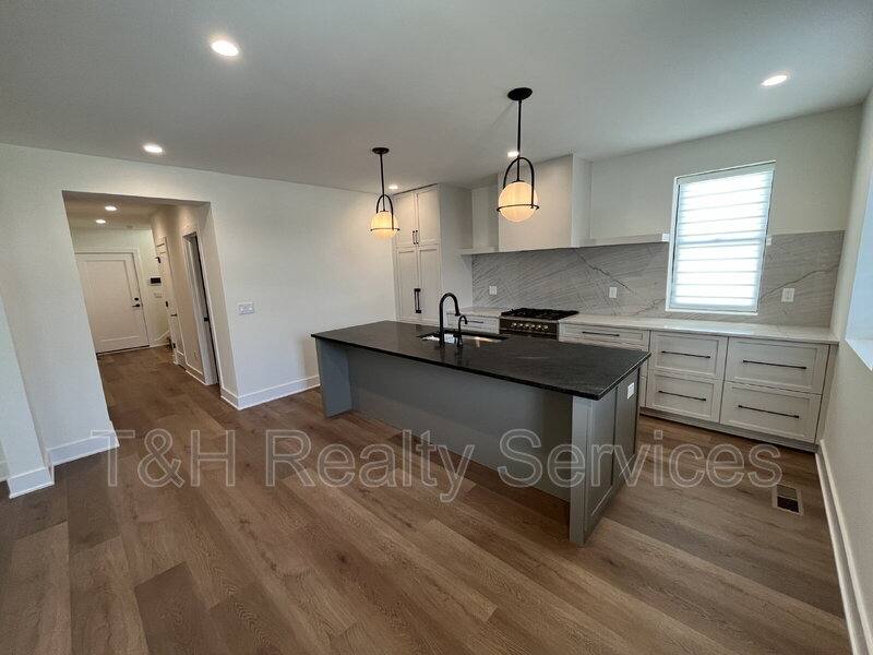House for rent at 818 Union St, Indianapolis, IN 46225