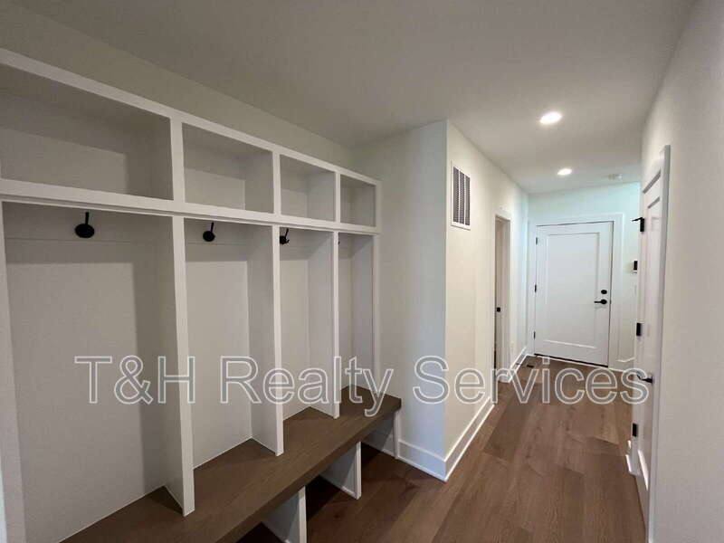 House for rent at 818 Union St, Indianapolis, IN 46225