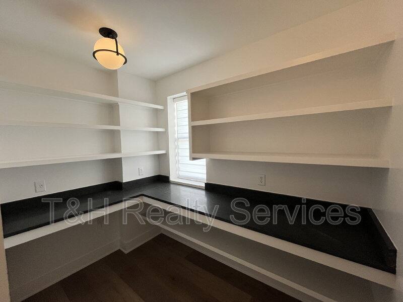 House for rent at 818 Union St, Indianapolis, IN 46225